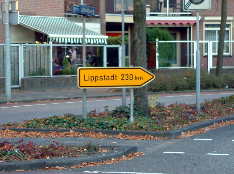 File:NL-Uden-Lippstadt 230 km.jpg
