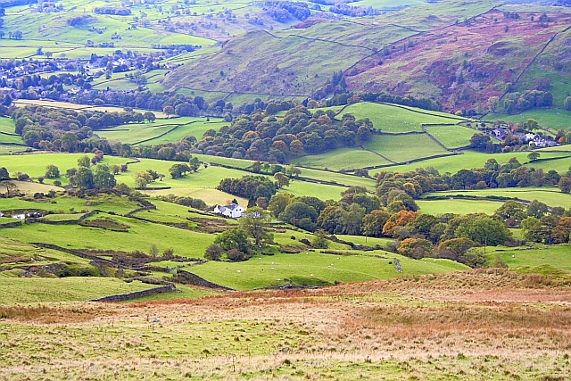 File:Over Staveley - geograph.org.uk - 2111910.jpg