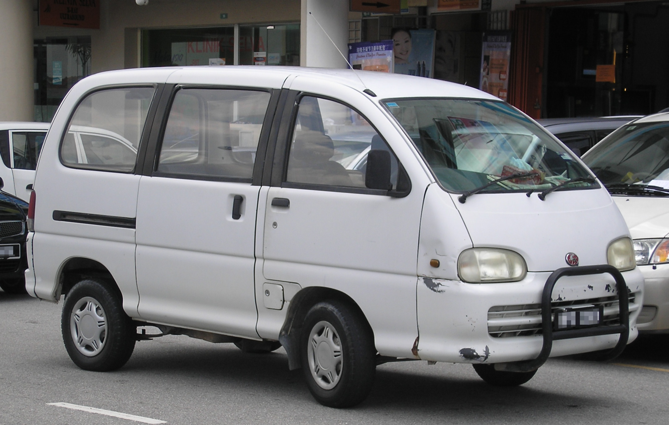 File:Perodua Rusa (first generation) (front), Serdang.jpg 