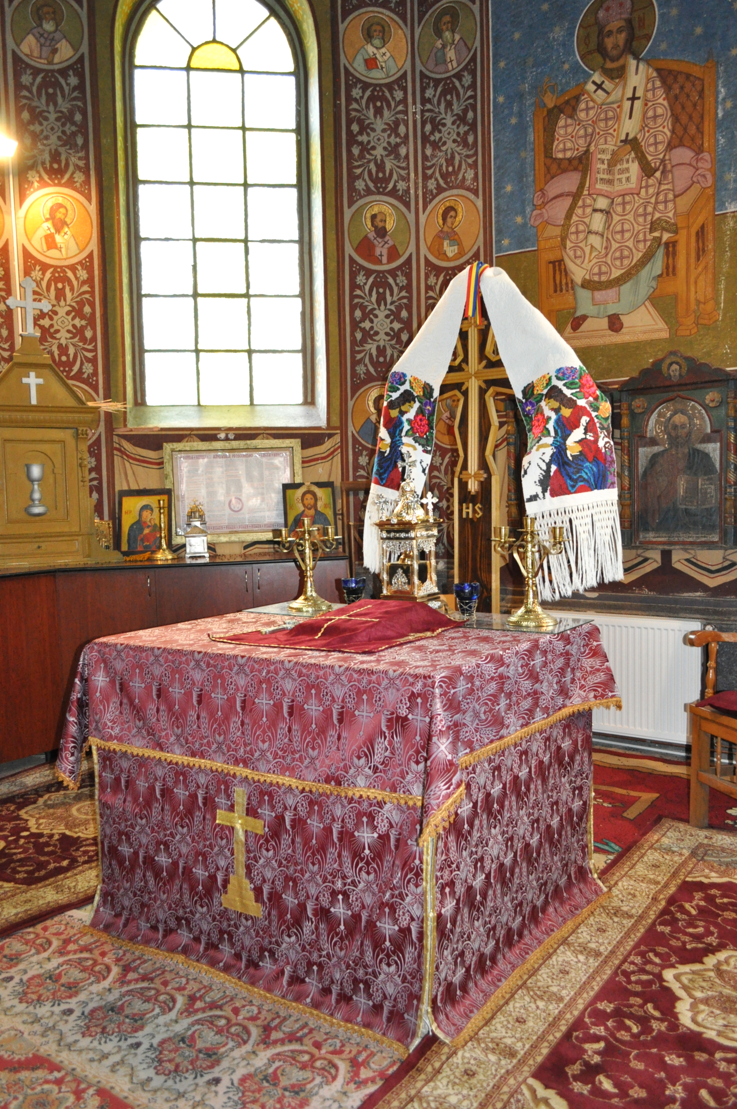 Fișier:RO CJ Biserica ortodoxa din Diviciorii Mari (interioare ...