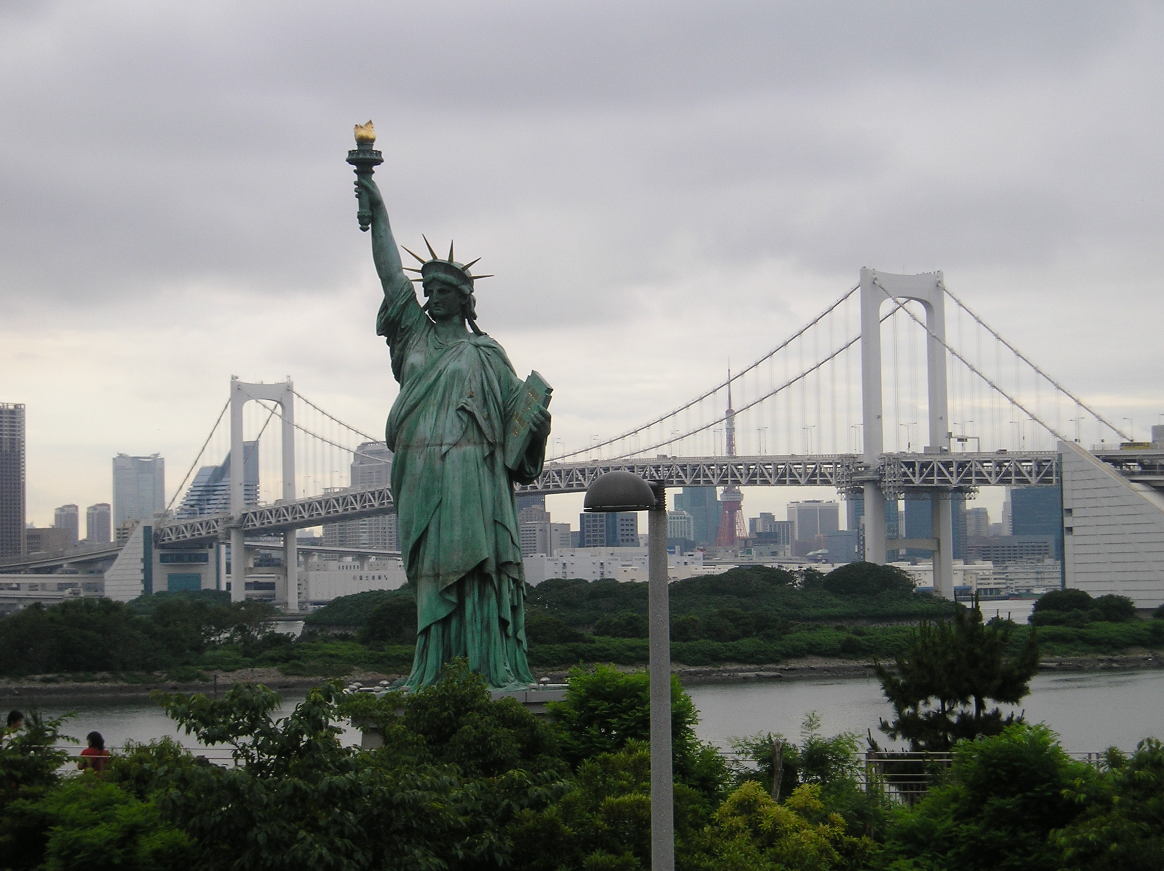 Rainbow_Bridge_Tokyo_P6160054.JPG