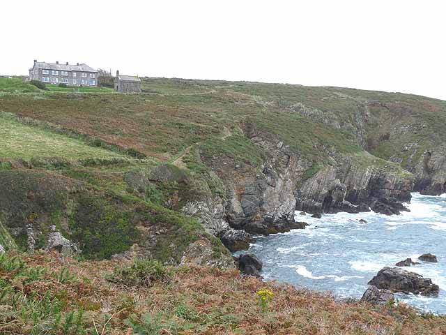 File:St Non's Retreat House and Chapel of our Lady and St Non - geograph.org.uk - 3158140.jpg