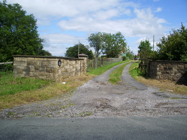 File:The road to Tranb - geograph.org.uk - 515843.jpg