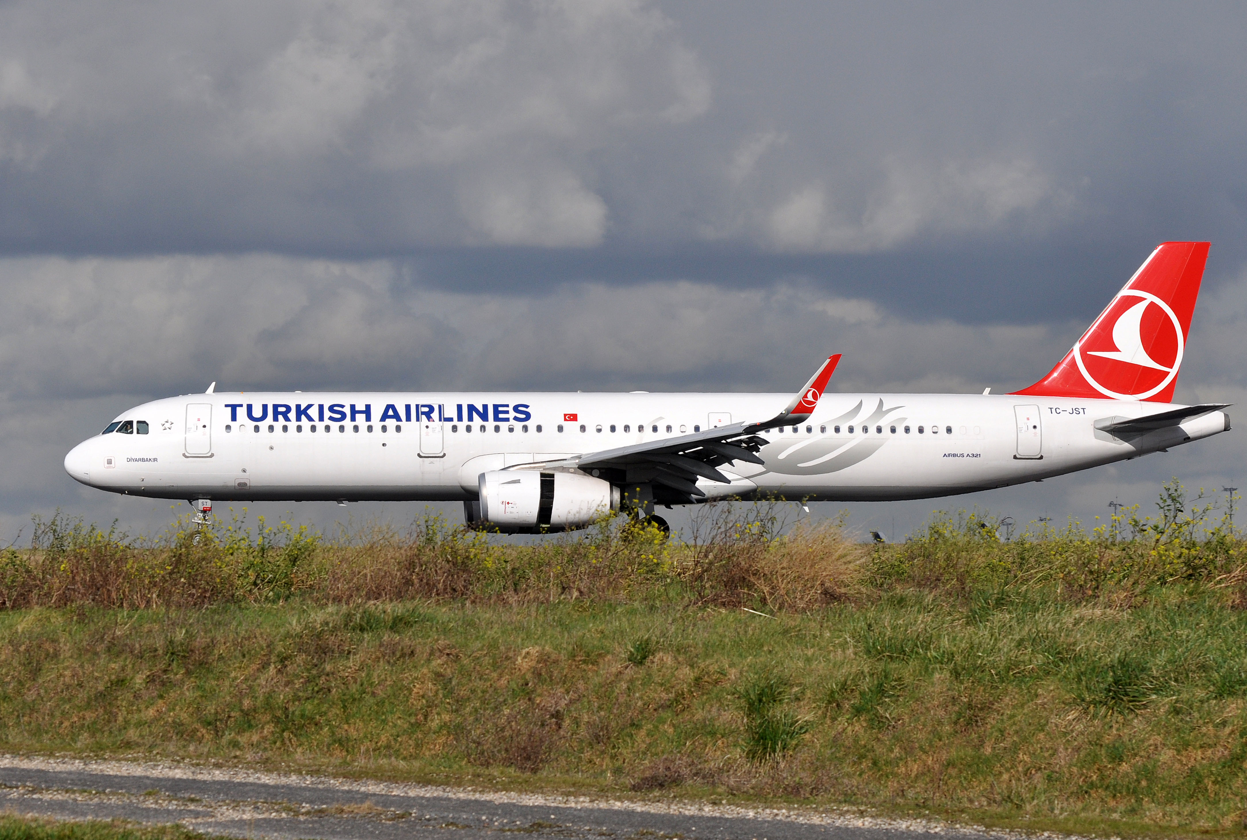 Airbus a321 turkish airlines. Turkish Airlines a321 jpg. Airbus a320 Turkish Airlines. Туркиш Эйрлайнс отзывы о авиакомпании.