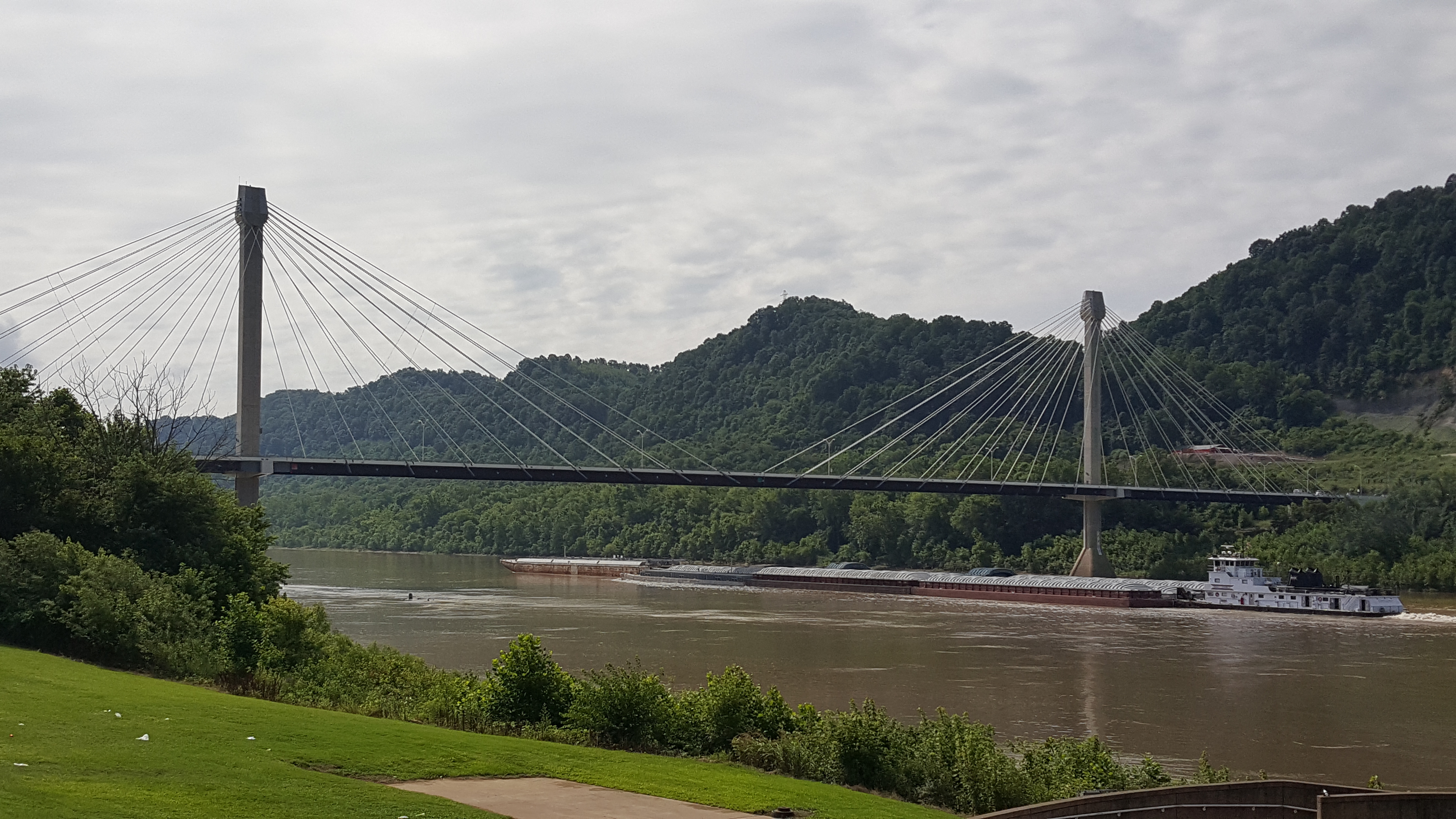 Питание реки огайо. Мост Кентукки. Огайо серебряный мост,. Мост через реку Огайо Портсмут. Моста через р. Огайо в США.