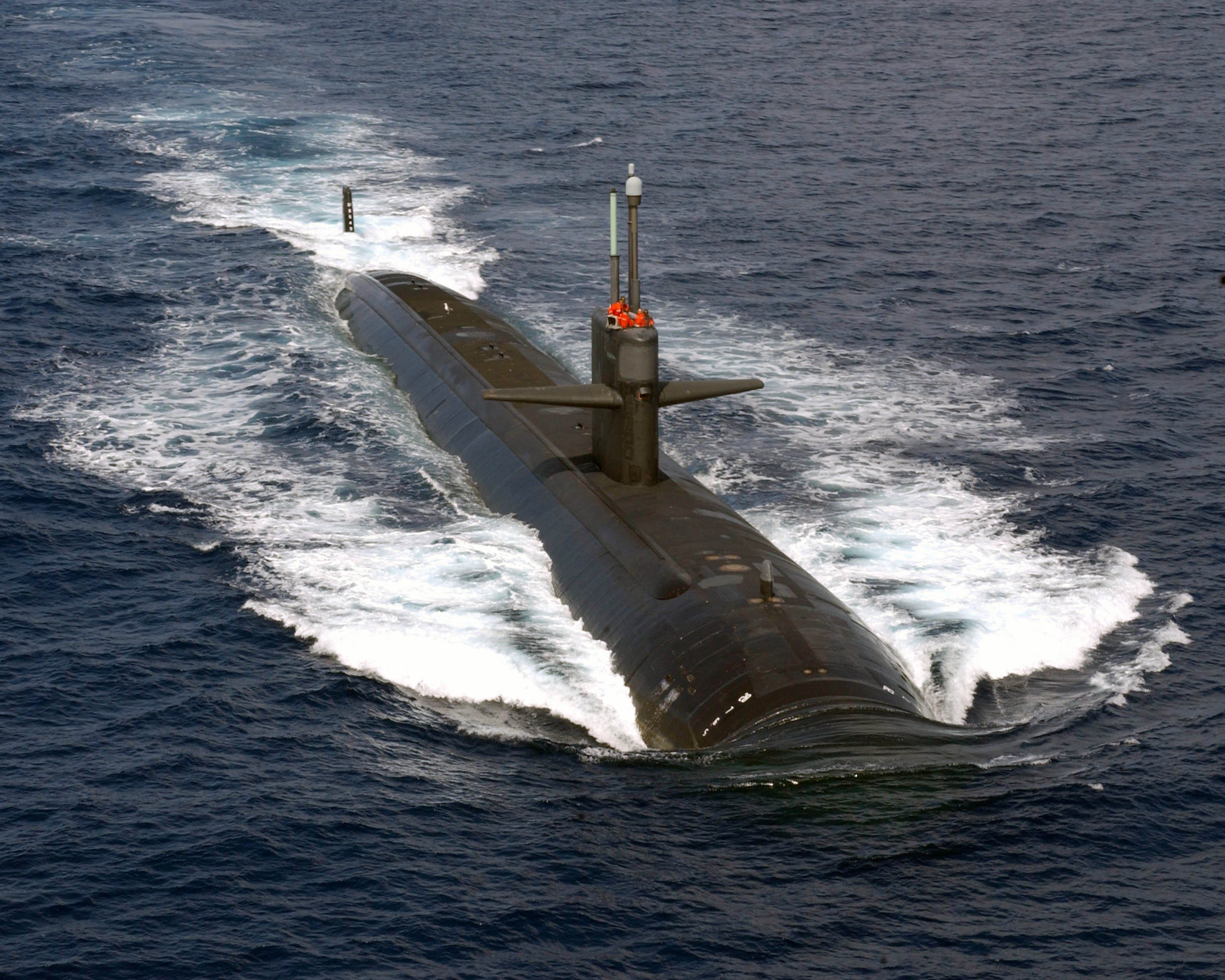 File:US Navy 050314-N-0413R-002 The Los Angeles-class attack submarine USS  Louisville (SSN 724) underway off the coast of southern California.jpg -  Wikimedia Commons