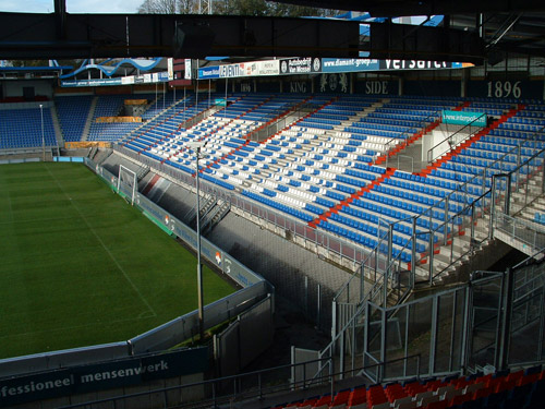 Bestand:Willem II Stadion - tribunes.jpg - Wikipedia