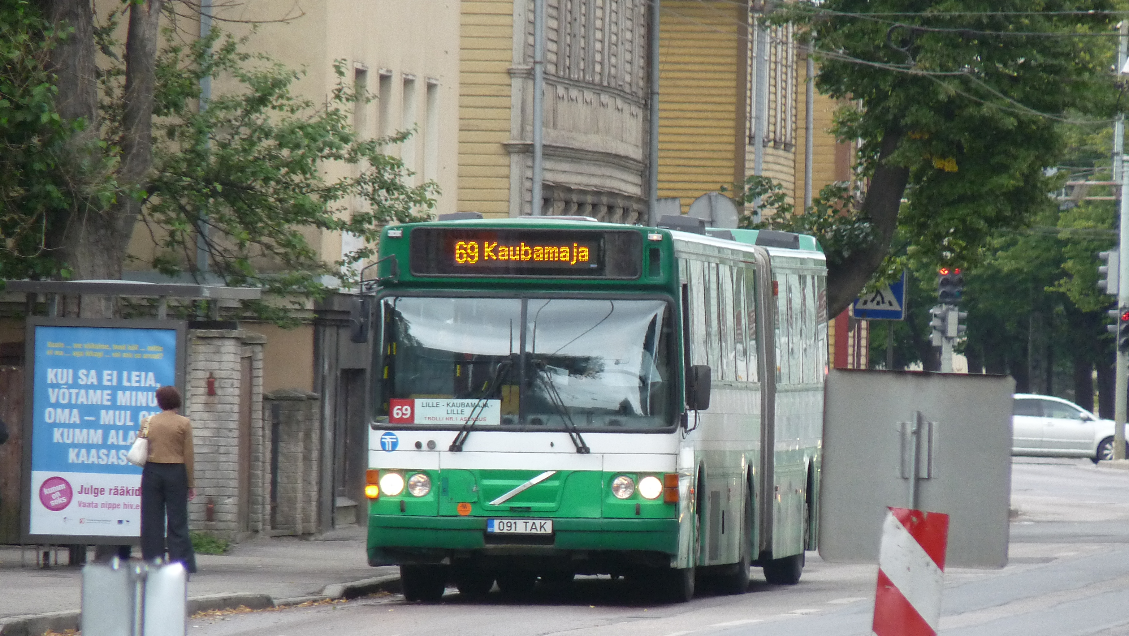 Большой 56 автобус. 56 Автобус Красноярск. Автобус e101. TLT Bus. Автобус на 56 чел.