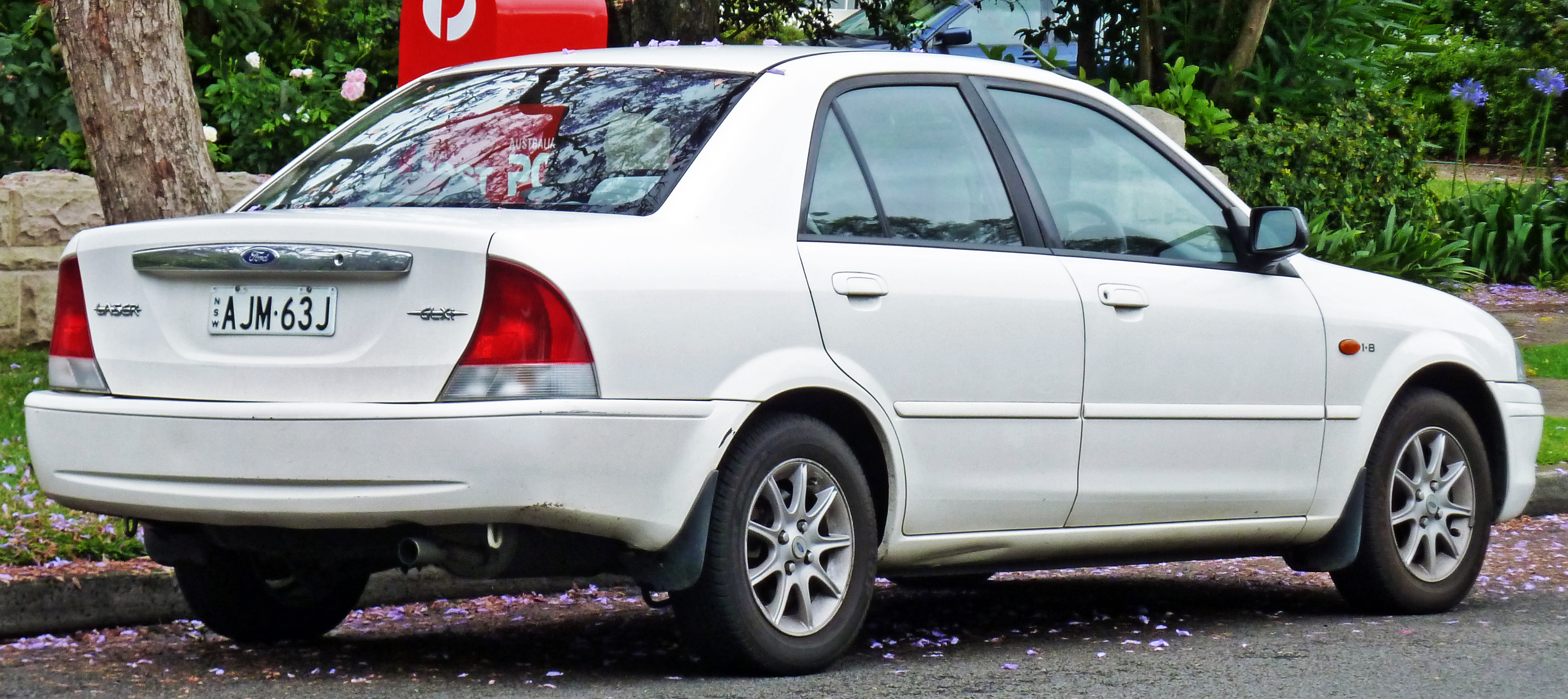 1999 Ford laser kn glxi