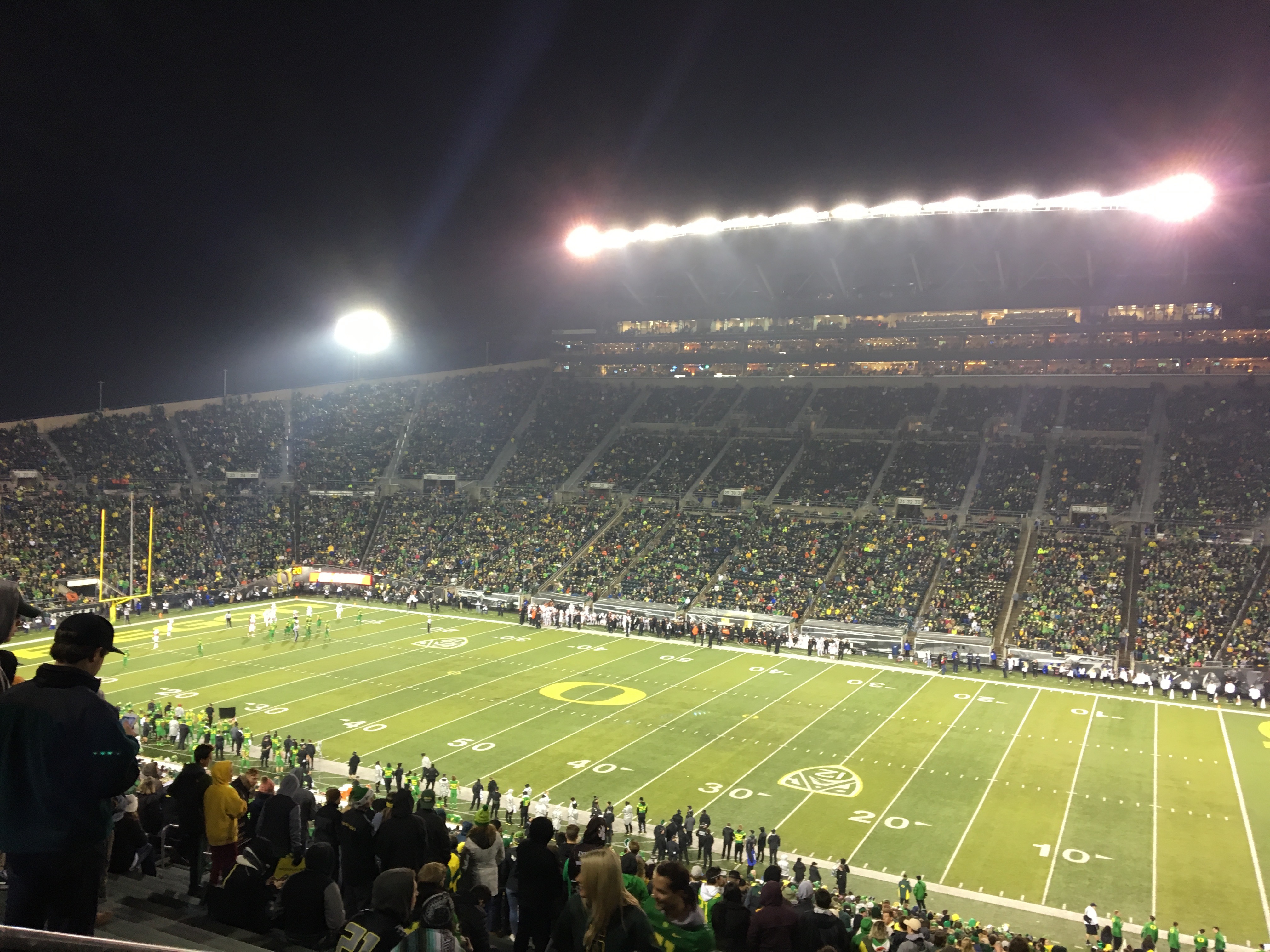 UO, OSU football have mixed results