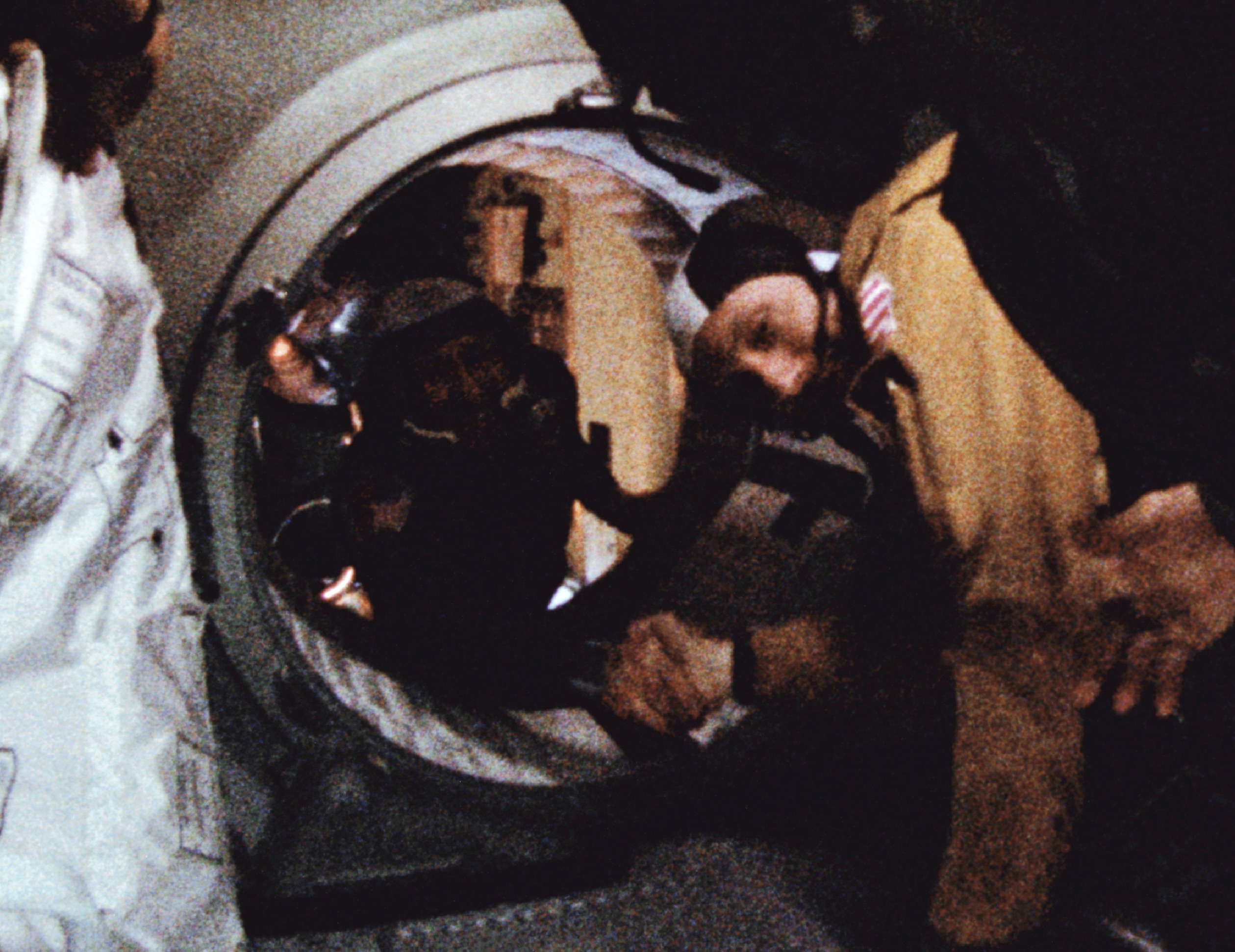 17 июля 1975 года. Союз Аполлон рукопожатие в космосе. Рукопожатие в космосе Союз Аполлон 1975.