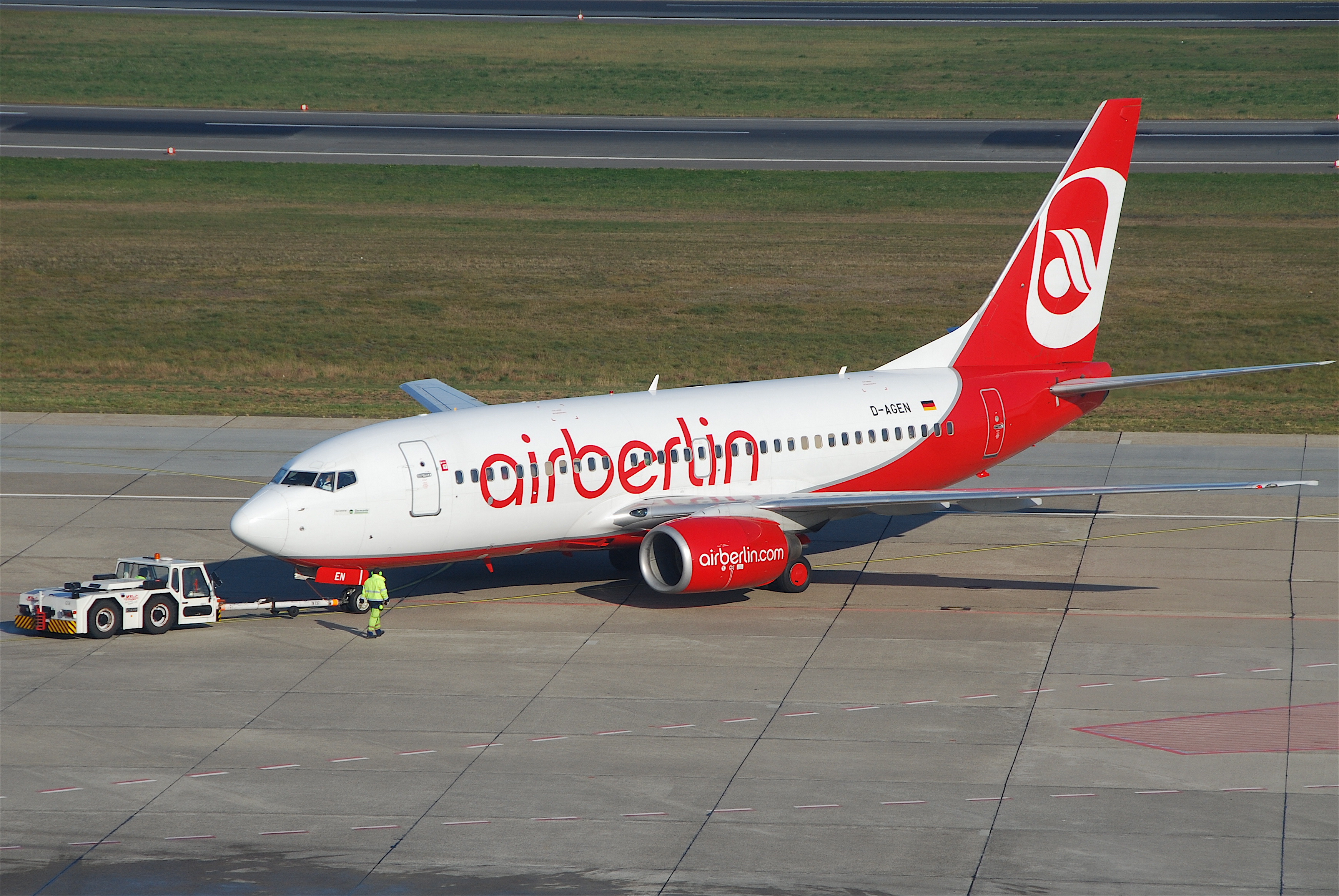 Москва берлин самолет. Air Berlin Baggage. Air Berlin Baggage lader. Германия вторая рейс.