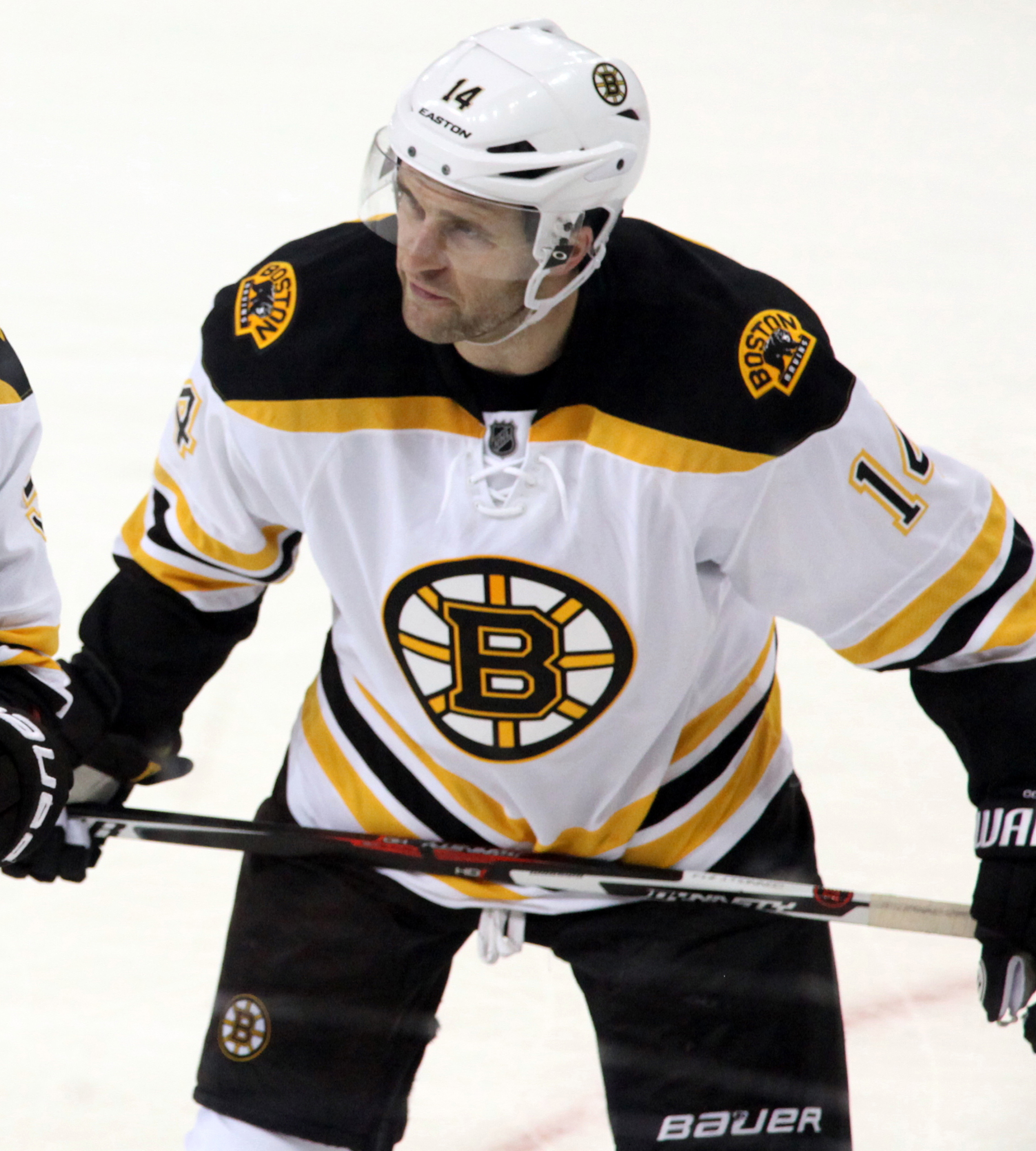 Connolly with the [[Boston Bruins]] in 2015