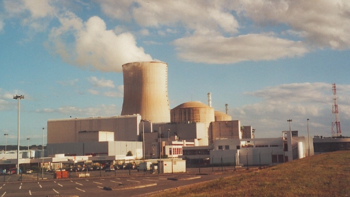 File:Centrale-nucleaire-civaux.jpg