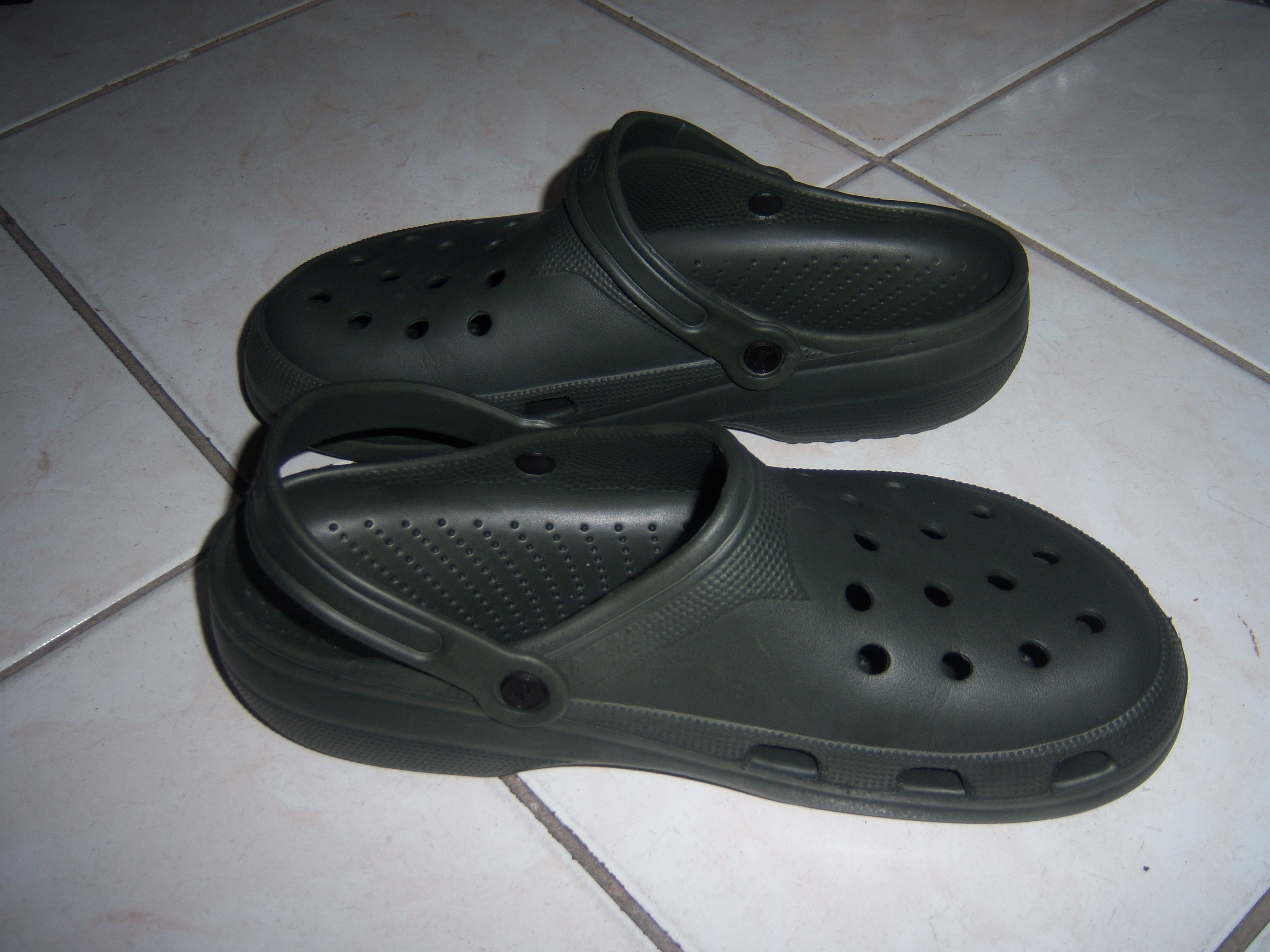 crocs shoes wikipedia