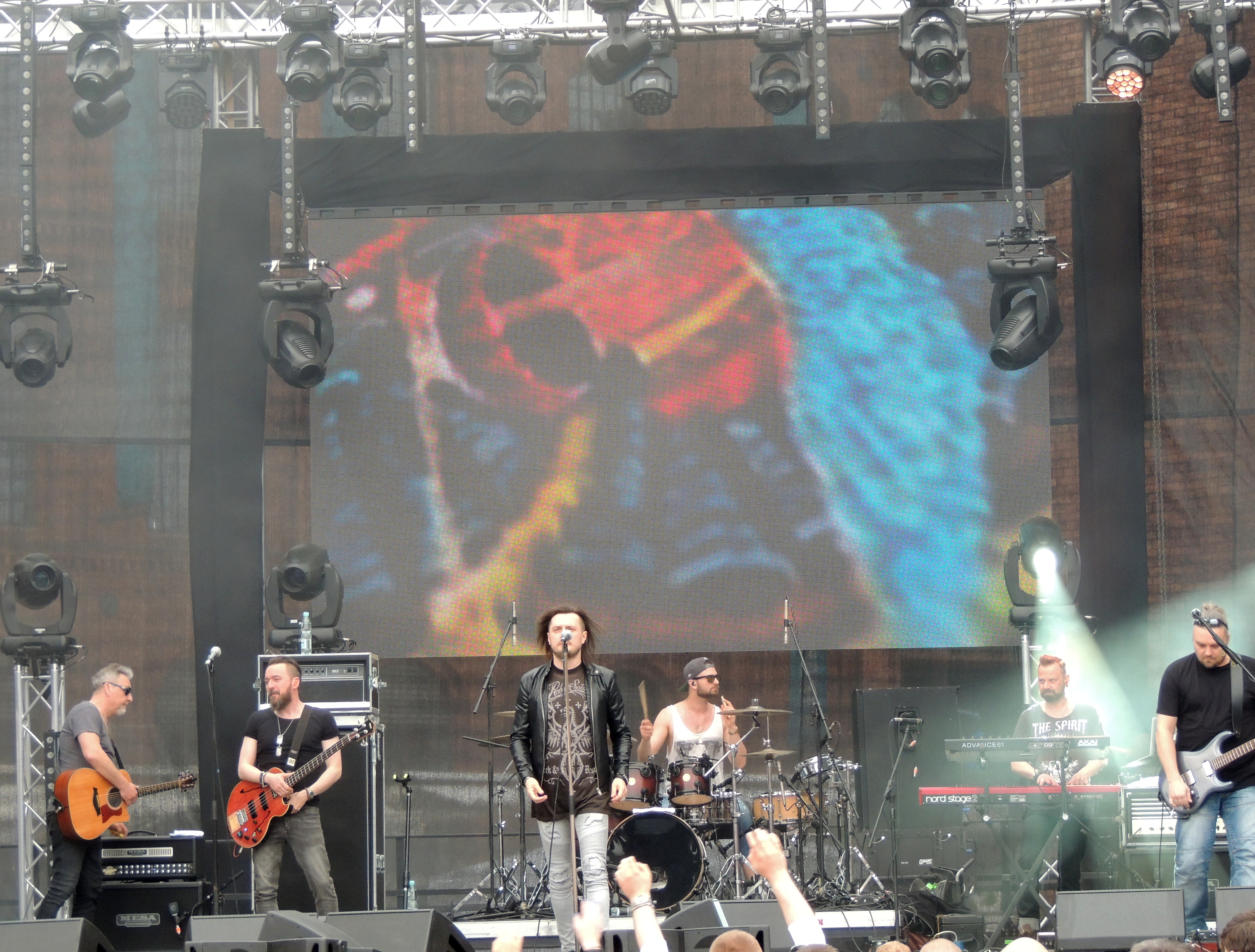 6 мая 20. MCR на сцене. Группа на сцене. Фестиваль Rock en seine. My Chemical Romance концерт.