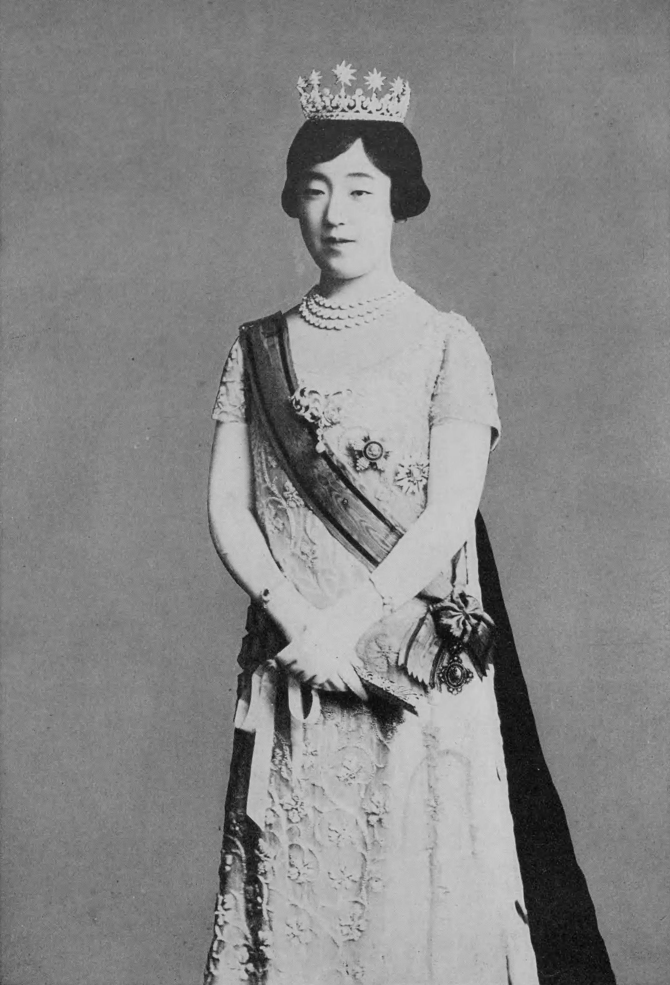 Empress Kōjun - Wikimedia Commons