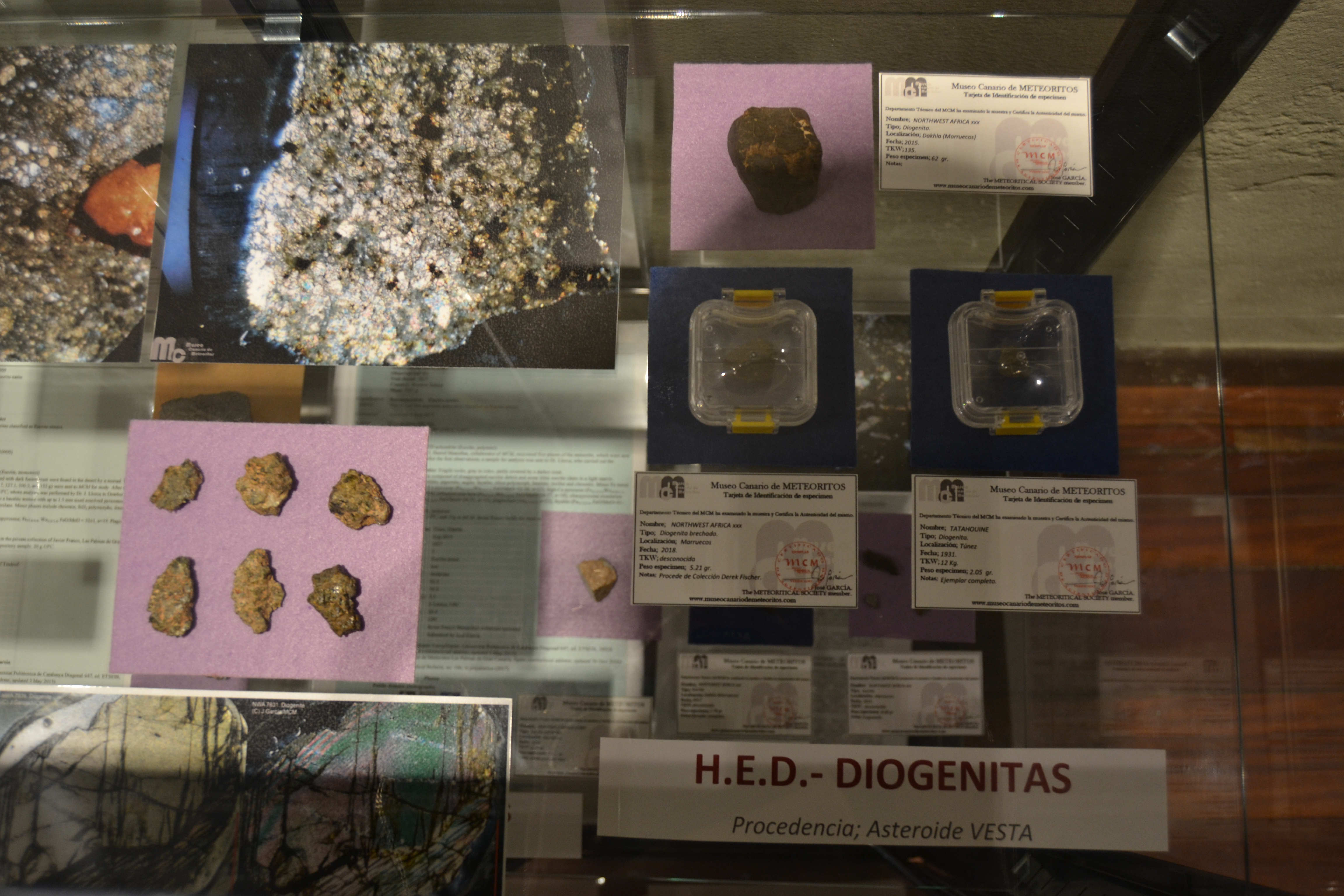 File Exposicion De Meteoritos En Los Torunos Jpg Wikimedia Commons