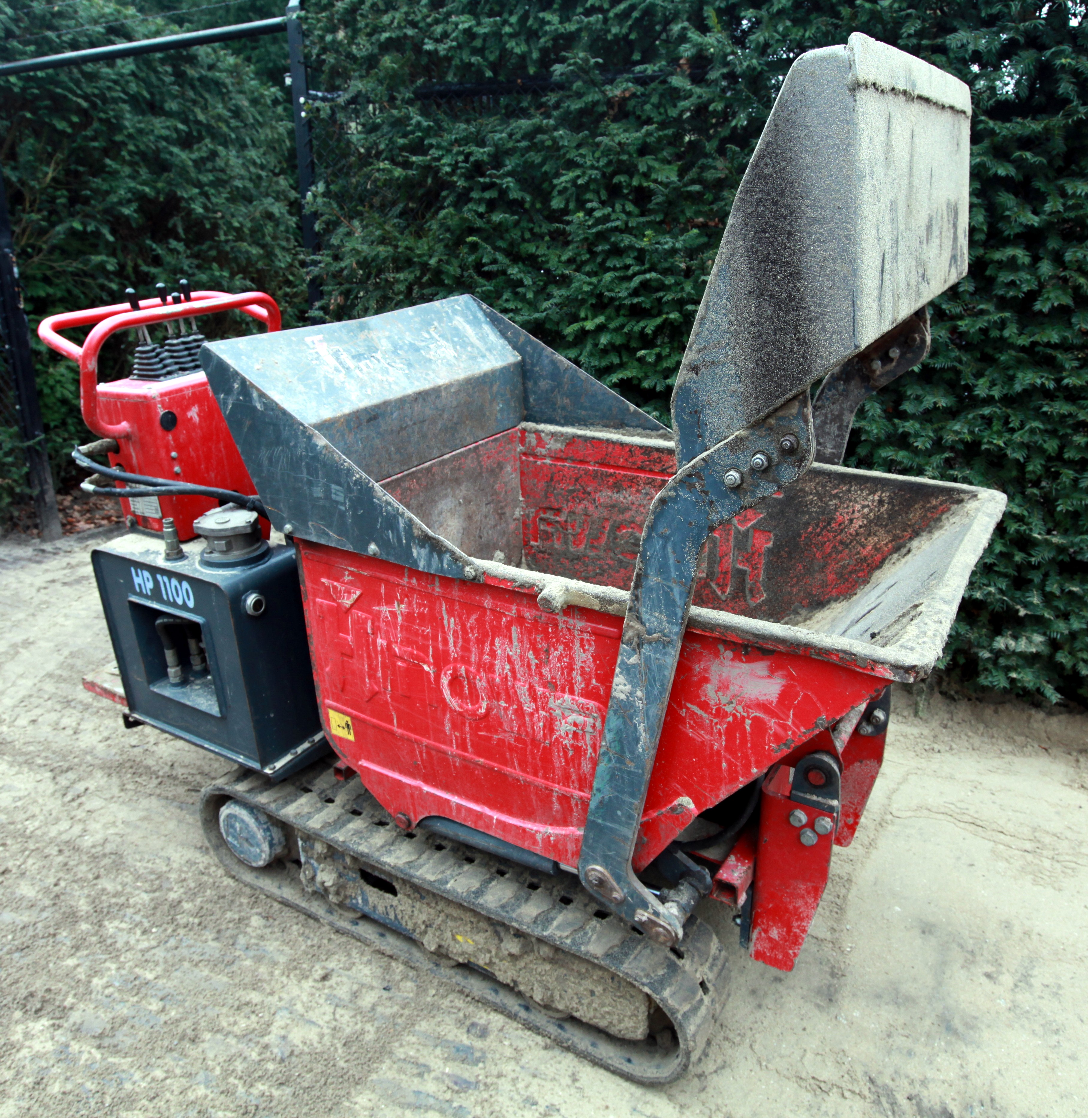 hinowa escavatori piattaforme aeree Hinowa_hp_1100_mini_dumper