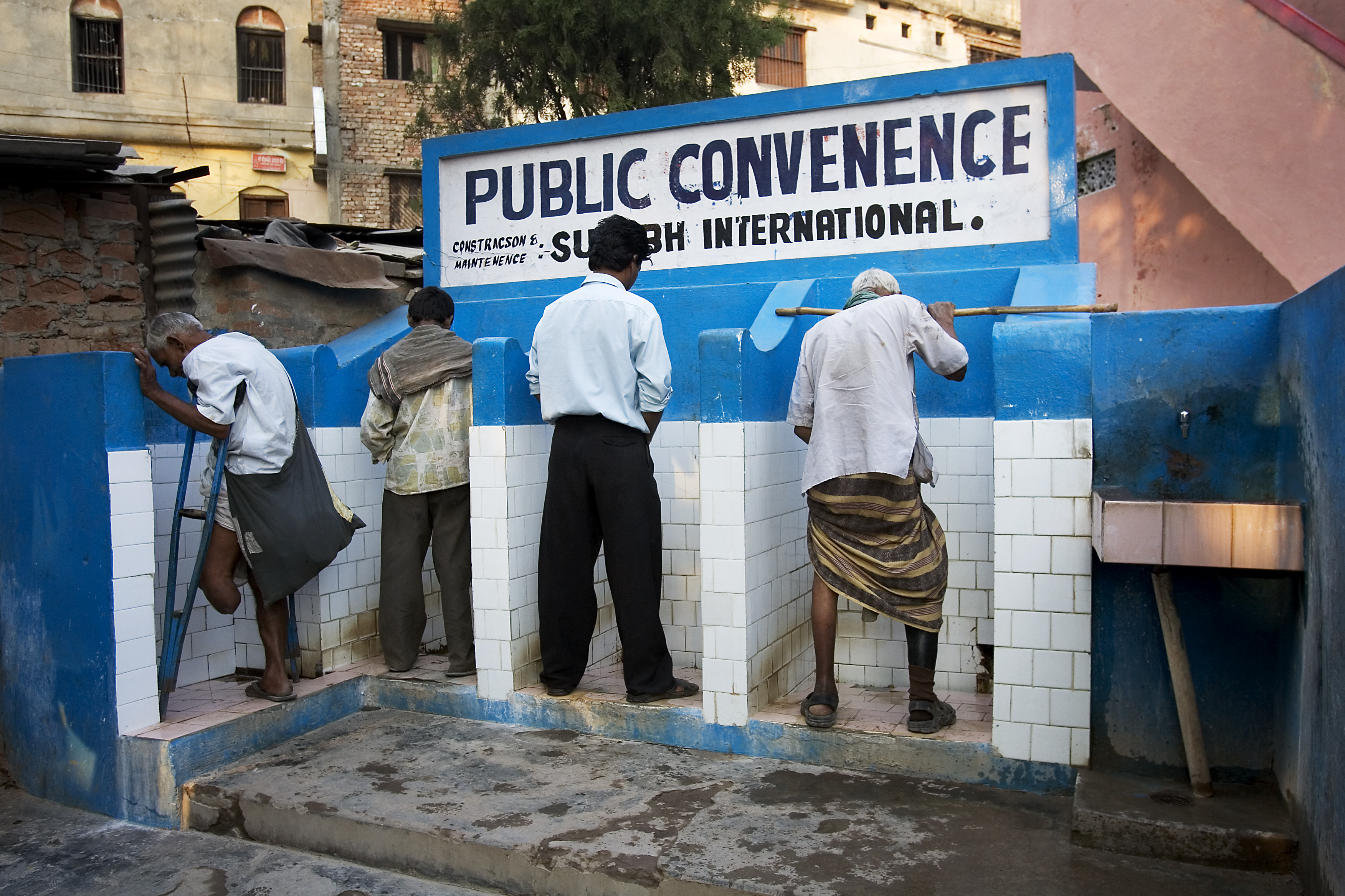 「india bathroom culture」的圖片搜尋結果