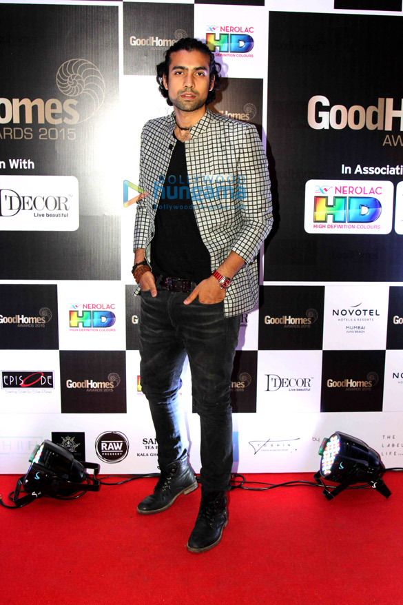 Jubin_Nauityal_at_the_Good_Homes_Awards_2015