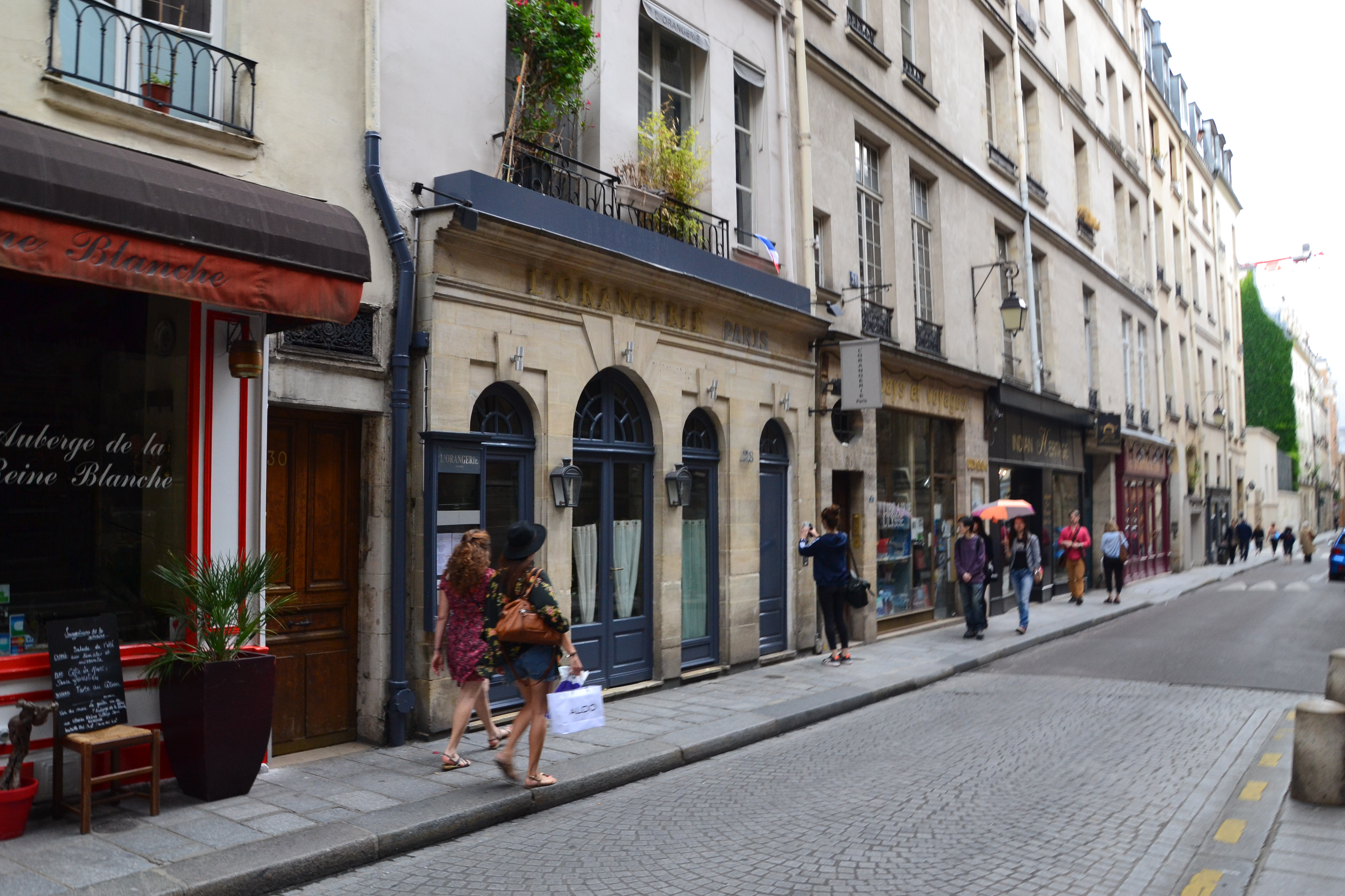 File:L&#39;Orangerie, 28 Rue Saint-Louis en l&#39;Île, 75004 Paris www.waterandnature.org - Wikimedia Commons