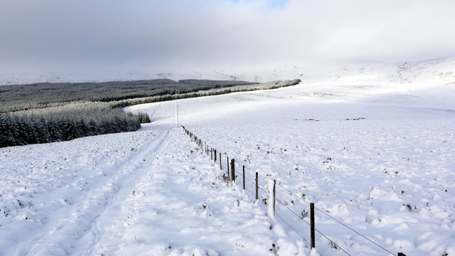 File:Looking north from Lint Lands - geograph.org.uk - 1132156.jpg