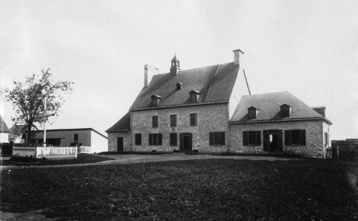 File:Maison de ferme Saint-Gabriel 1895.jpg