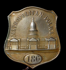 File:Old MPDC badge.png