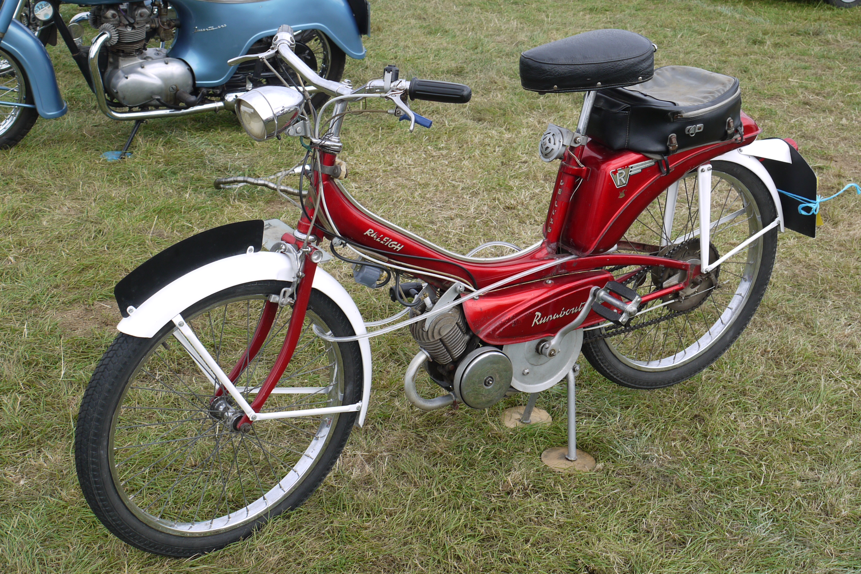 Raleigh_Runabout_Moped_-_Flickr_-_mick_-