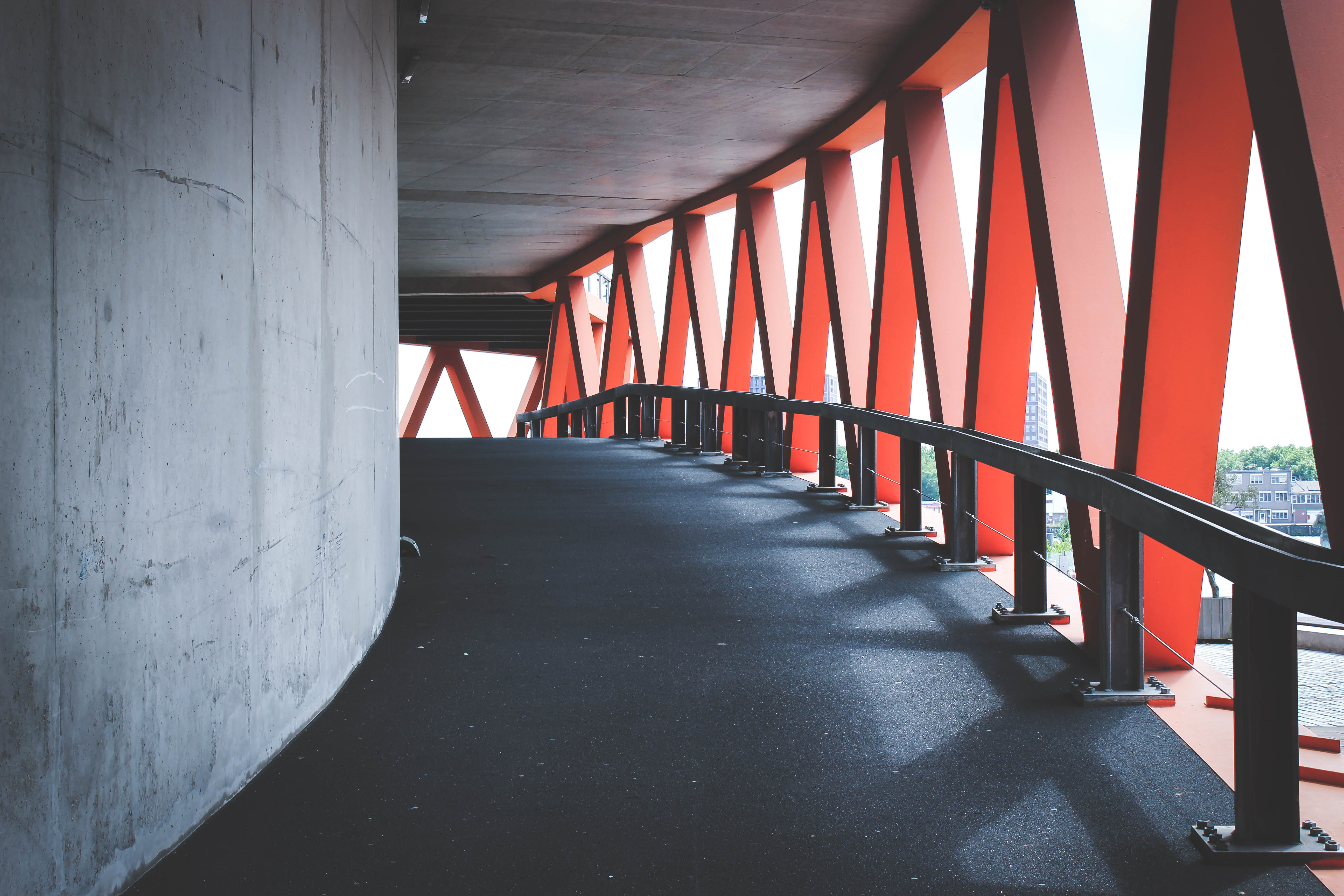 Building bridges. Здание мост. Фон под мостом. Здание под мостом. Ломаные линии архитектура.