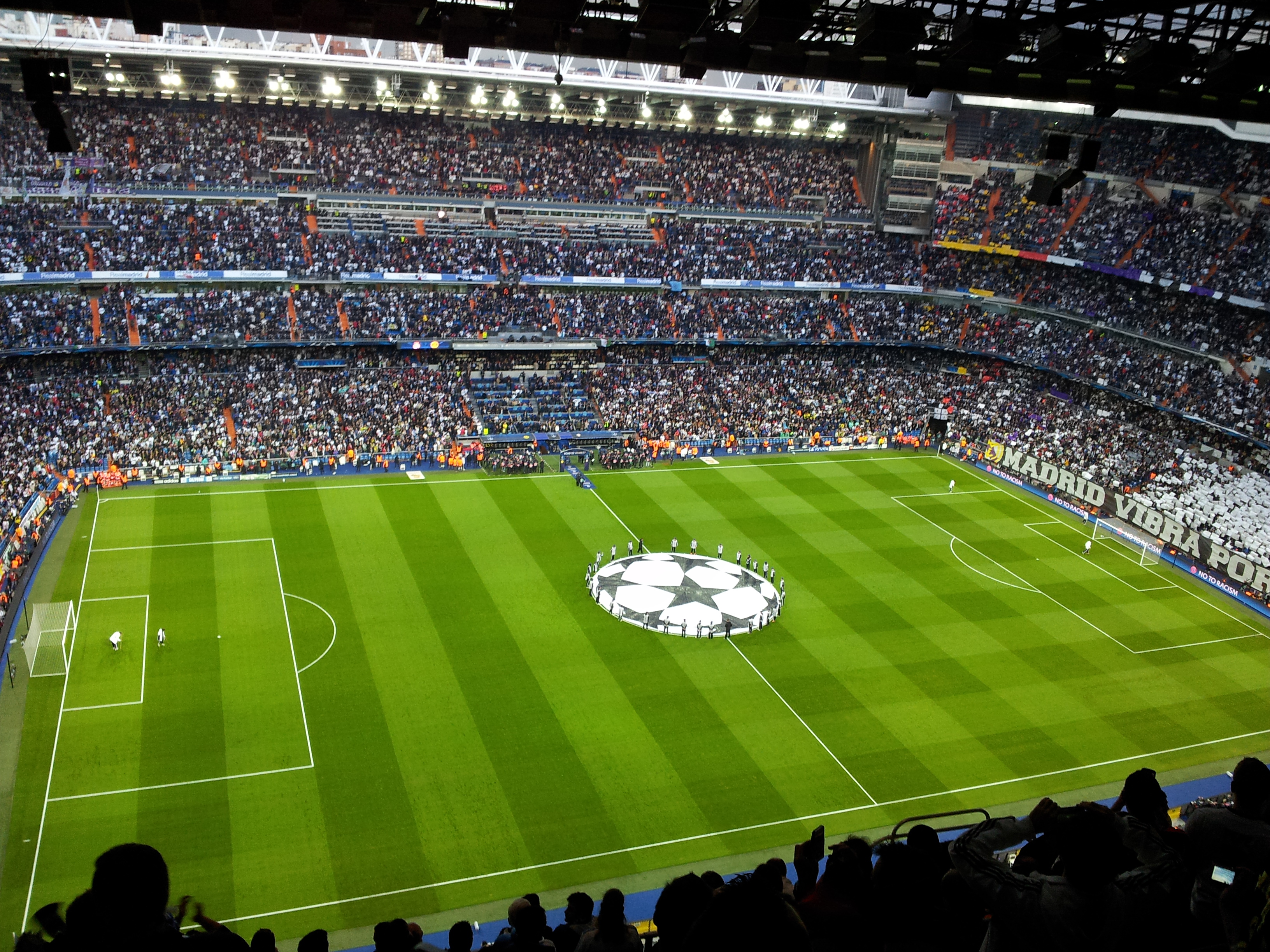 Santiago Bernabéu Stadium, Real Madrid - Borussia Dortmund, 2013 - 06.jpg