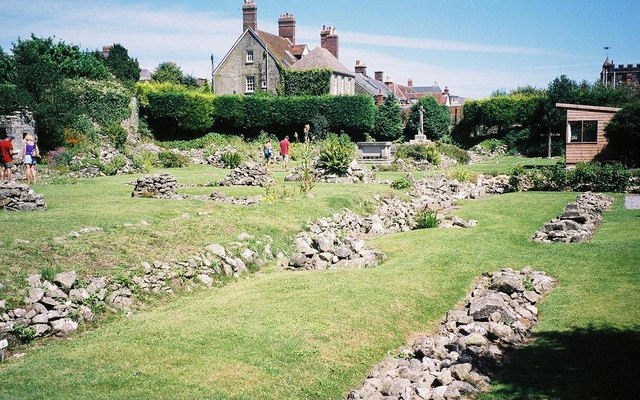 File:Shaftesbury Abbey ruins.jpeg