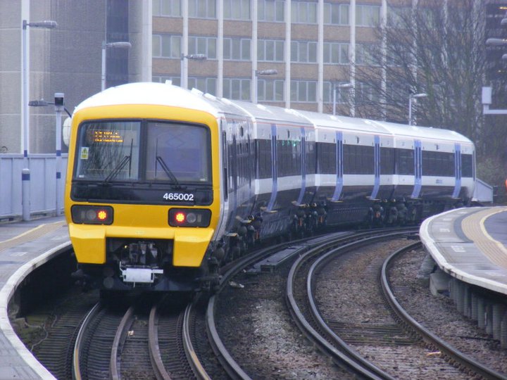 File:Southeastern 465002 at Lewisham 22 February 2011.jpg