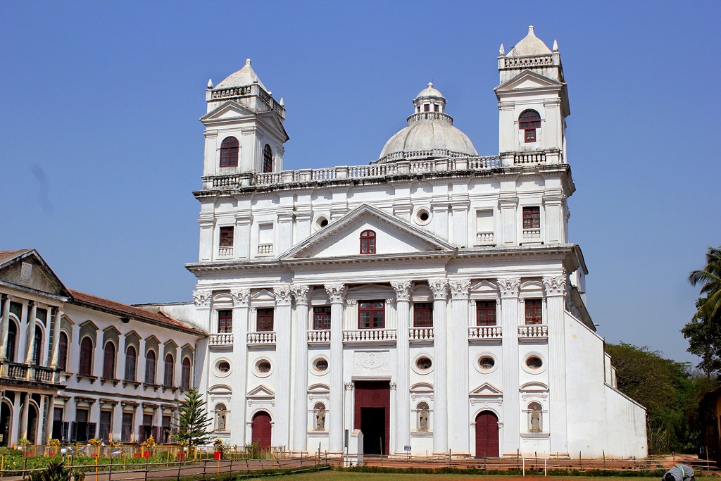 20+ Must Visit Churches In Goa: History, Location & Timings 5