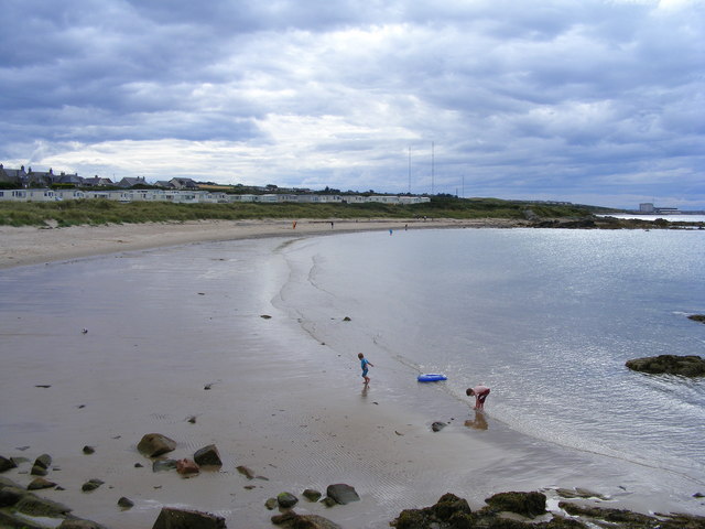 File:The West Beach at Hopeman - geograph.org.uk - 1438349.jpg