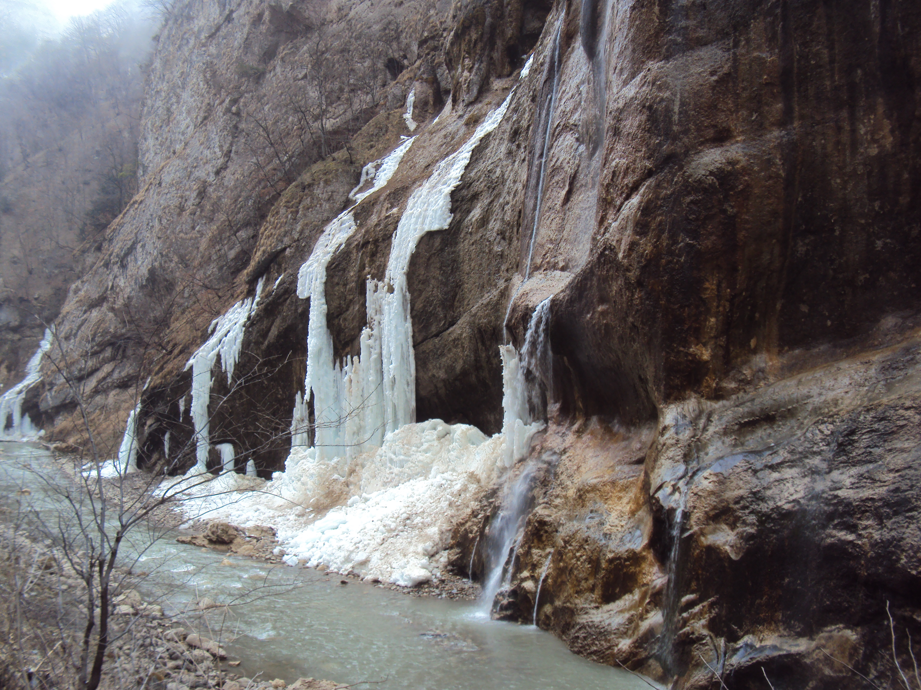 Файл:Чегемские водопады, Кабардино-Балкария 12.JPG — Путеводитель Викигид  Wikivoyage