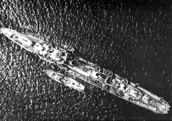 File:Aerial view of USS Mayo (DD-422) in August 1944.jpg