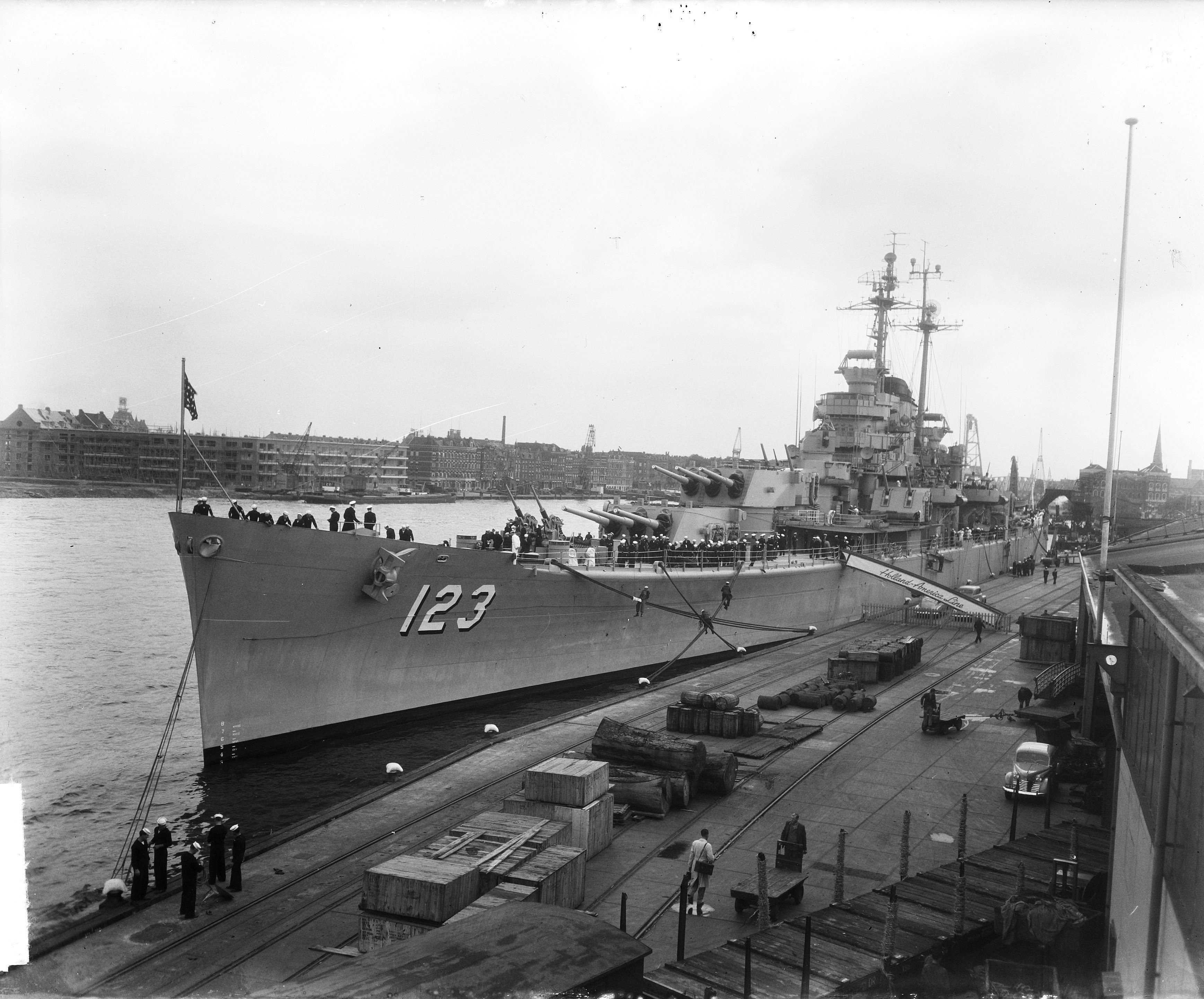 Июнь 1951. USS Albany CA-123. Крейсер Олбани. USS Albany. Американские тяжелые крейсера.