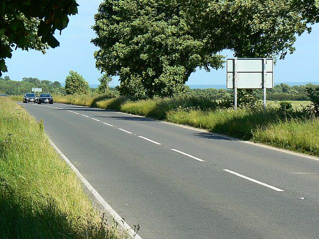 File:Burford Road, near Worsham, Oxfordshire - geograph.org.uk - 860732.jpg