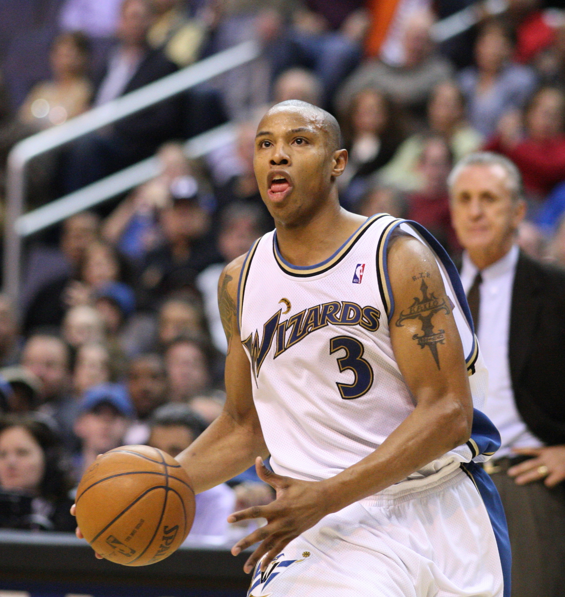 Washington Wizards forward Caron Butler (3) scores in the first