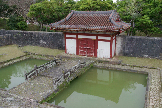 File:Enkaku-ji(Shuri)200703.jpg