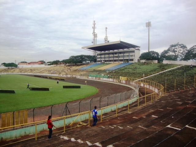 File:Estádio Zezinho Magalhães.JPG