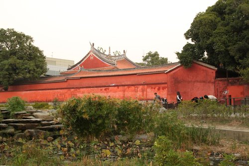 File:Exterior Wall, Temple of Confucius.jpg