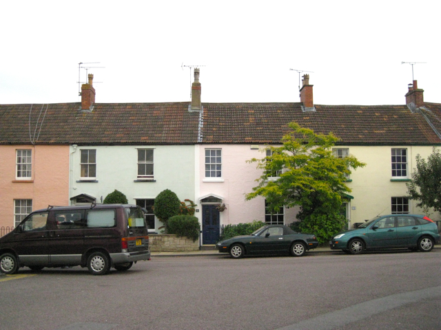 File:Houses, Pullins Green, Thornbury - geograph.org.uk - 2084663.jpg