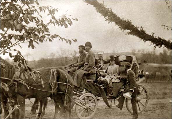 File:Horse-drawn carriage, early 19th century.jpg - Wikimedia Commons