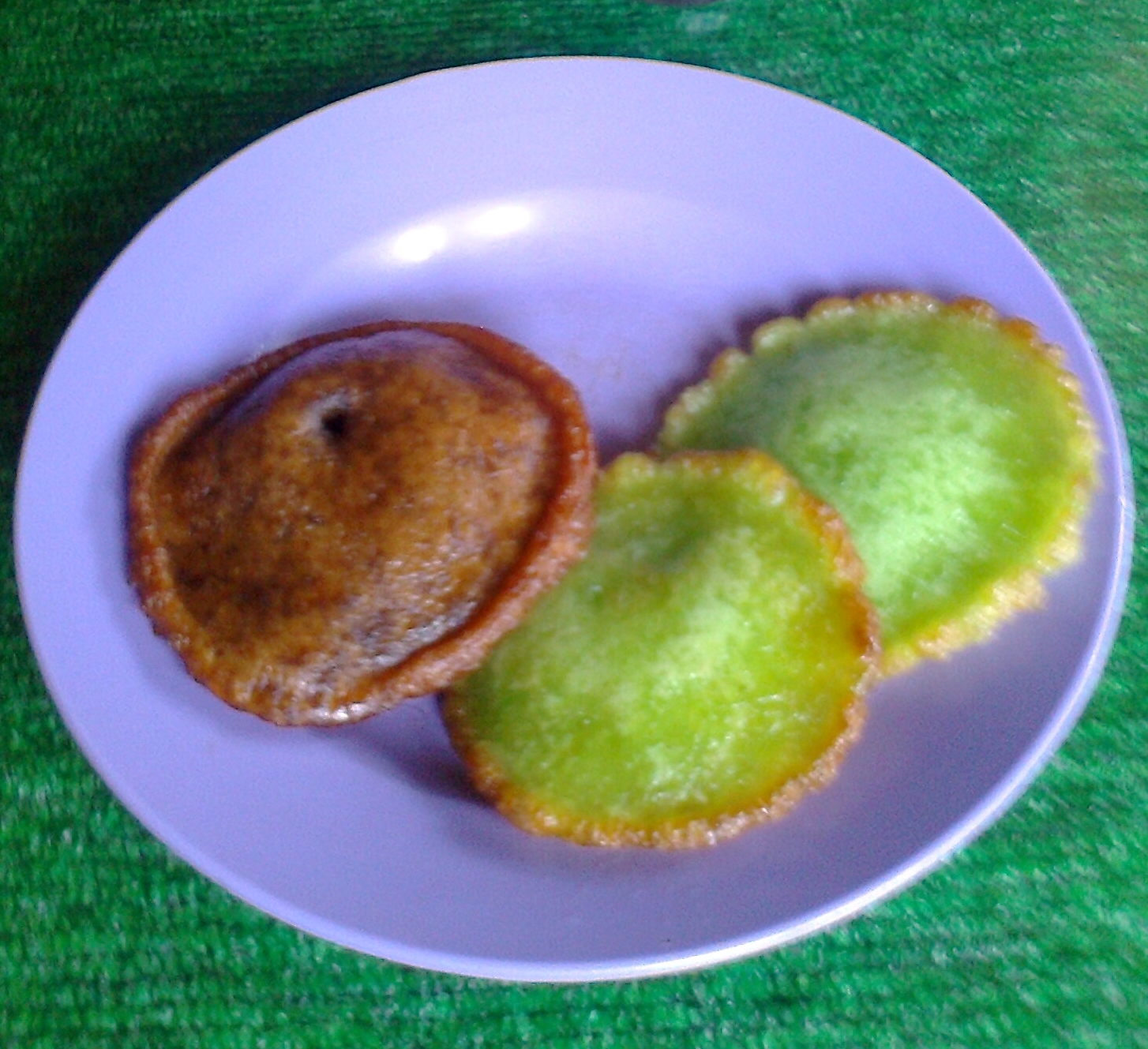 File:Kuih pinjaram (Penyaram).jpg - Wikimedia Commons