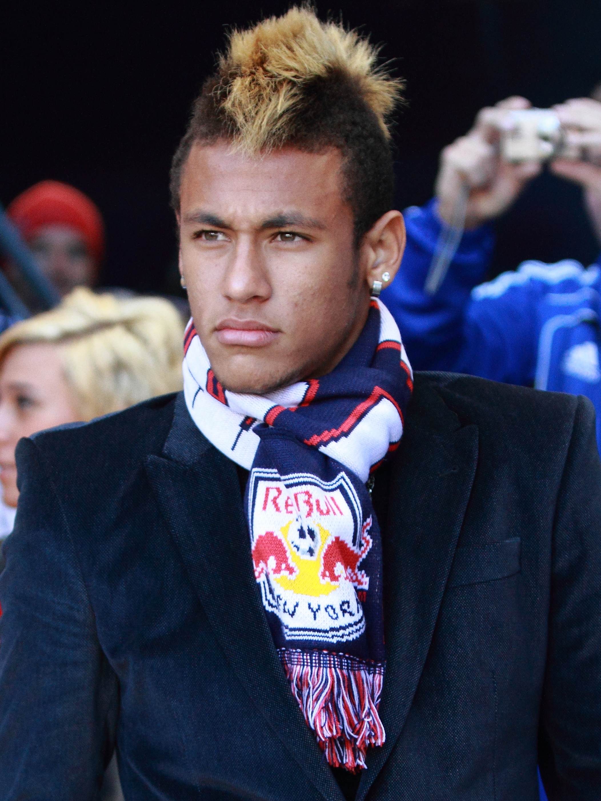 File Neymar visiting Red Bull Arena cropped .jpg Wikipedia