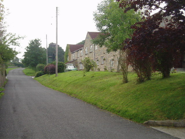 File:North Wootton - Crossroads Hotel - geograph.org.uk - 32794.jpg