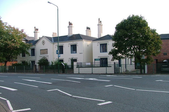 File:Plumptre Almshouses and Hospital.jpg